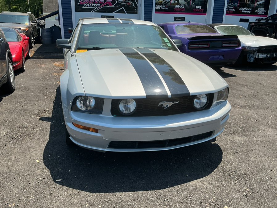 2005 Ford Mustang GT Premium's photo