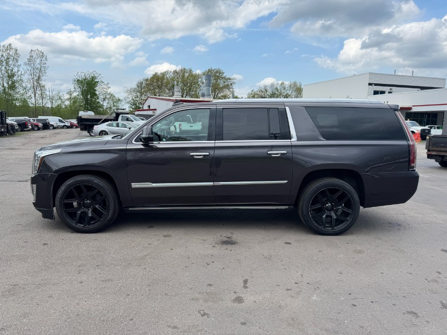 2016 Cadillac Escalade ESV AWD Premium's photo