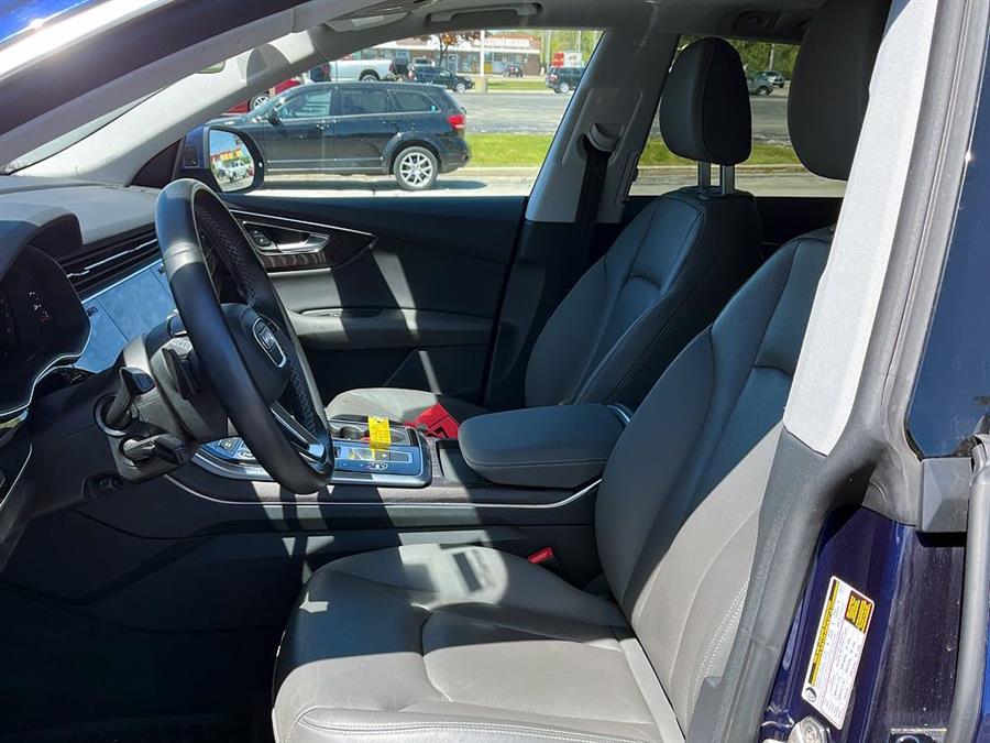 2022 Audi Q8 55 Premium Plus Tiptonic quattro's photo