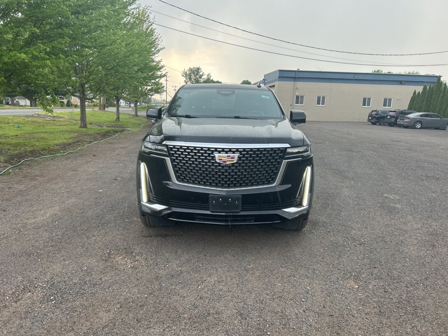2023 Cadillac Escalade 4WD Luxury's photo