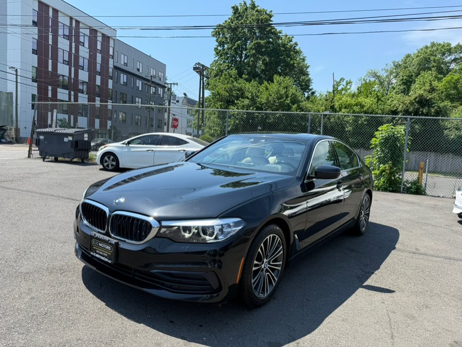 2019 BMW 5 Series 530i xDrive Sedan's photo