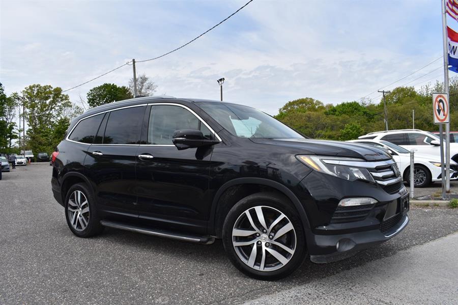 2017 Honda Pilot 4WD Touring's photo
