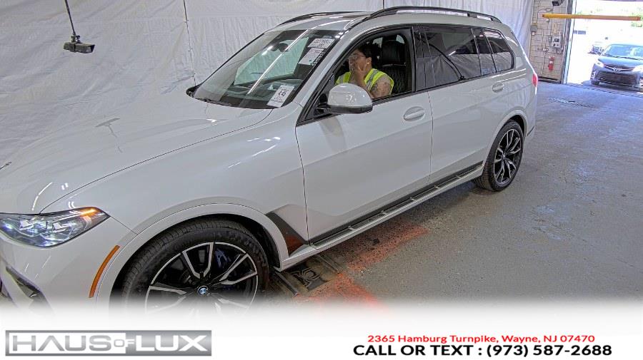 2021 BMW X7 xDrive40i's photo