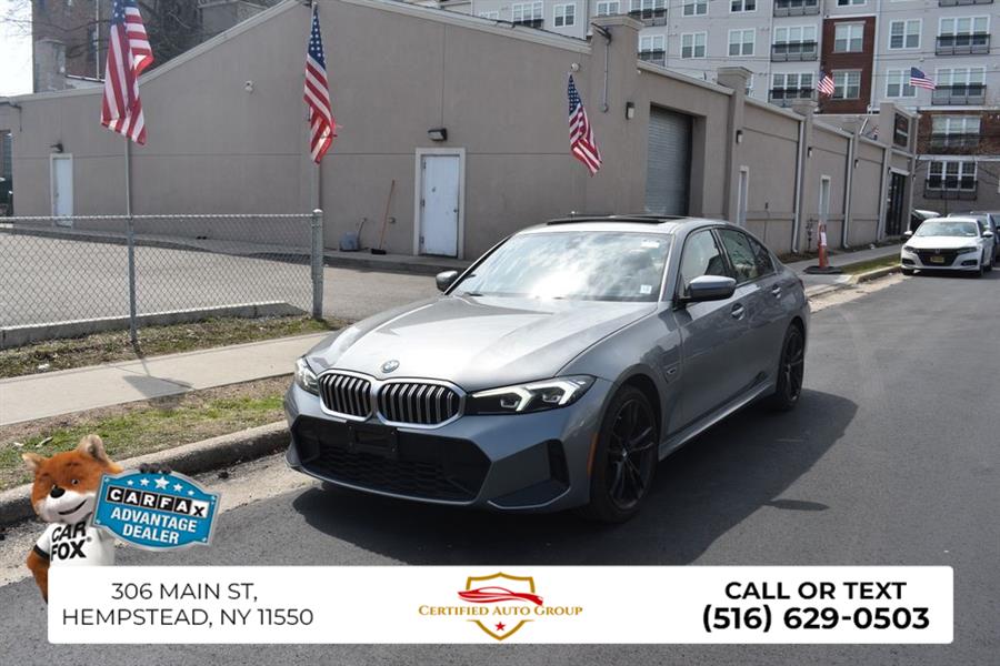 2025 BMW 3 Series 330i xDrive Sedan's photo