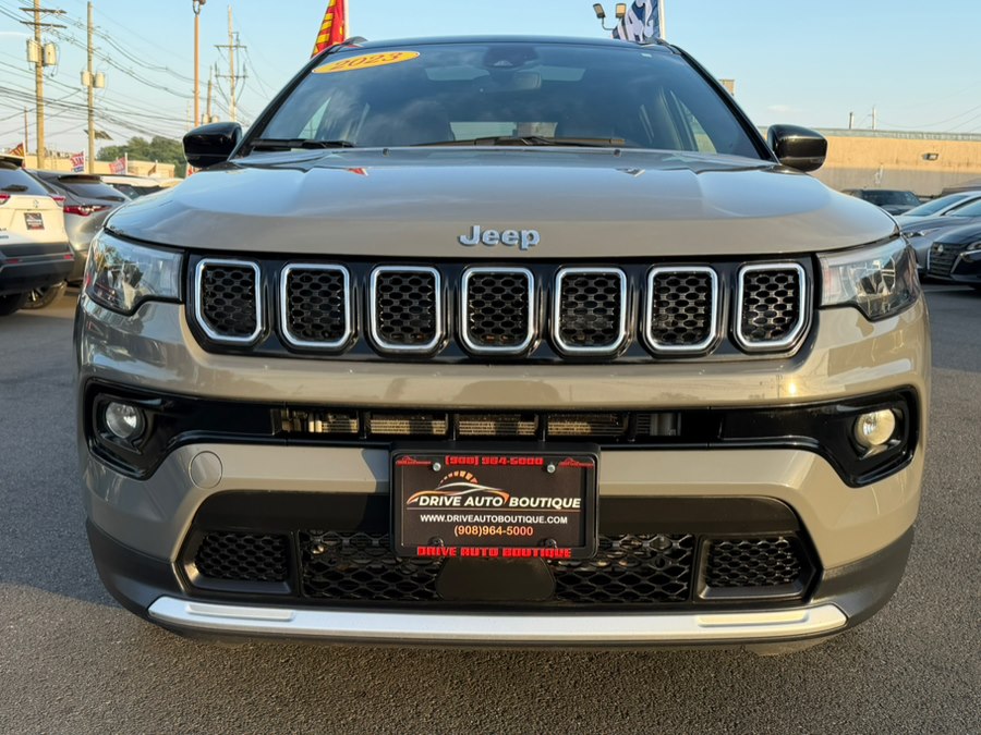 2023 Jeep Compass Limited 4X4's photo