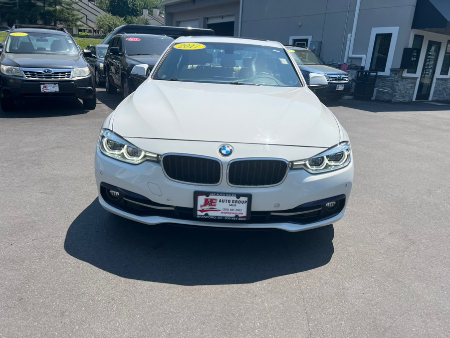 2017 BMW 3 Series 330i xDrive Sedan's photo