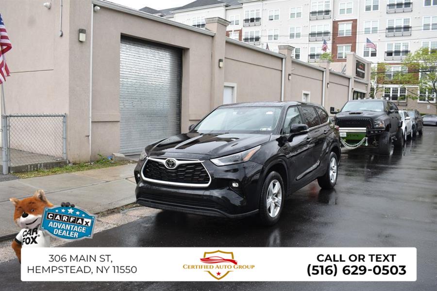 2025 Toyota Highlander XSE AWD's photo