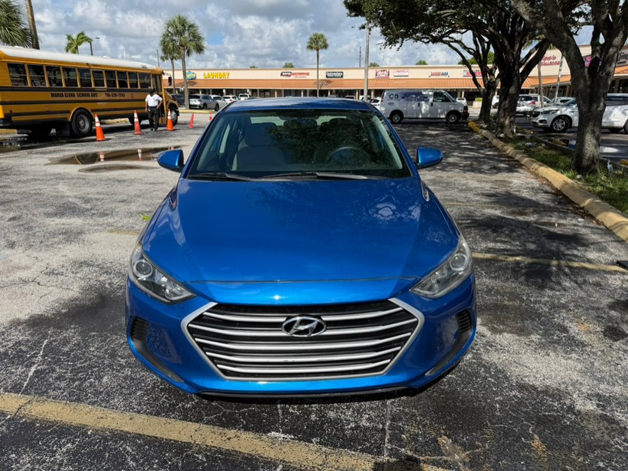2017 Hyundai Elantra 2.0 SE A/T PZEV's photo
