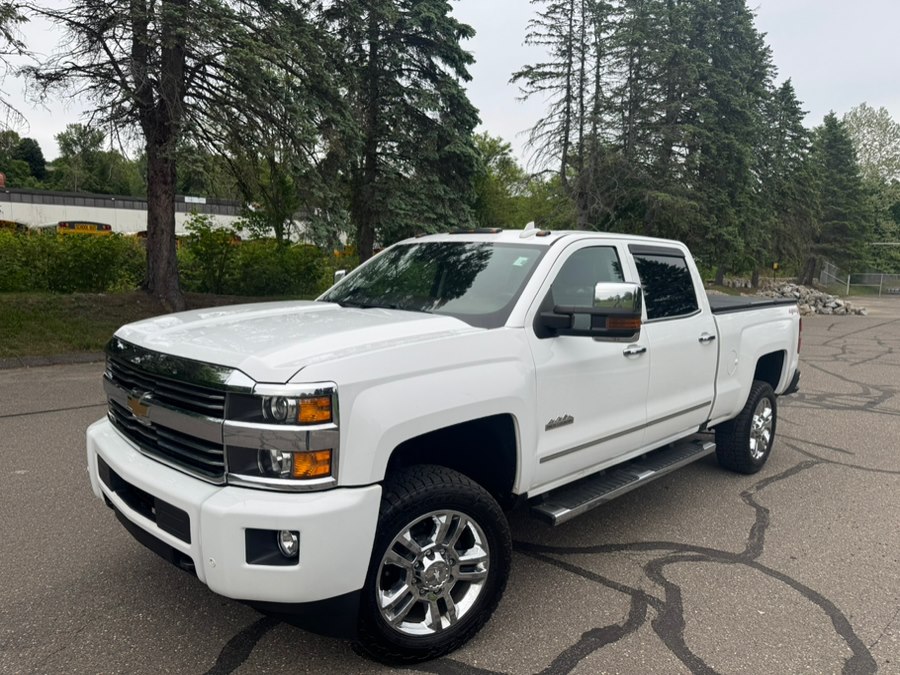 2017 Chevrolet Silverado HD High Country 4WD Crew Cab Standard Box's photo