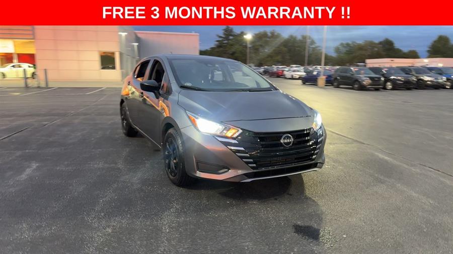 2024 Nissan Versa 1.6 S MT's photo