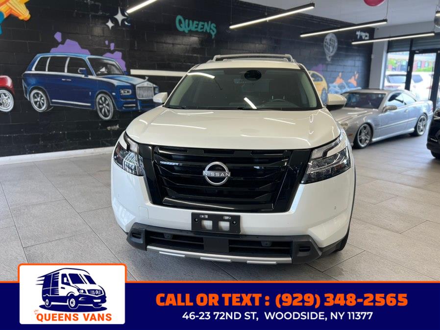2023 Nissan Pathfinder SL 4WD's photo