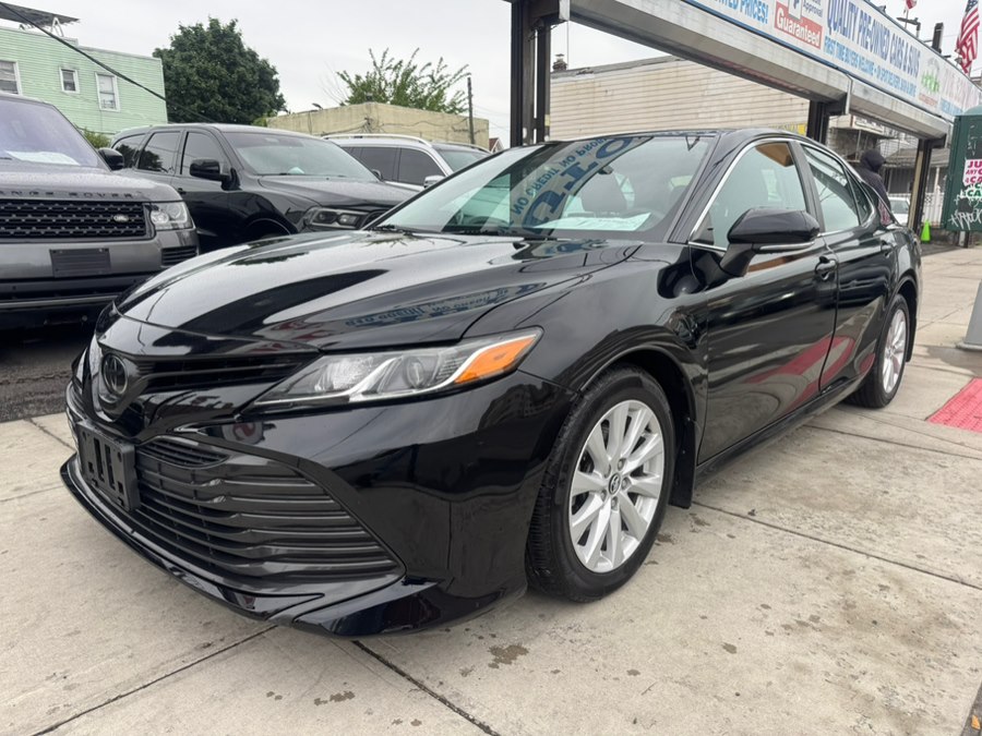 2020 Toyota Camry 2.5 Auto LE's photo