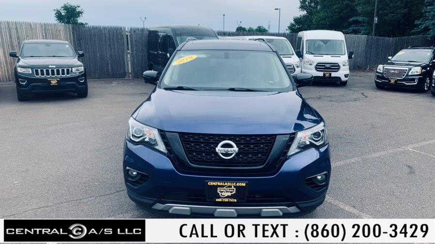 2019 Nissan Pathfinder SL 4WD's photo