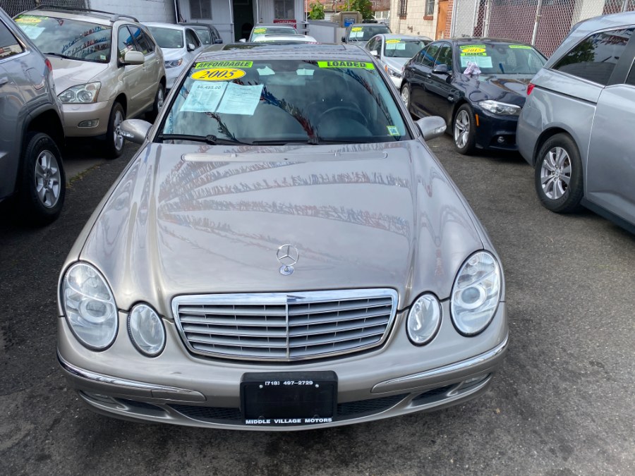 2005 Mercedes-Benz E-Class E500's photo