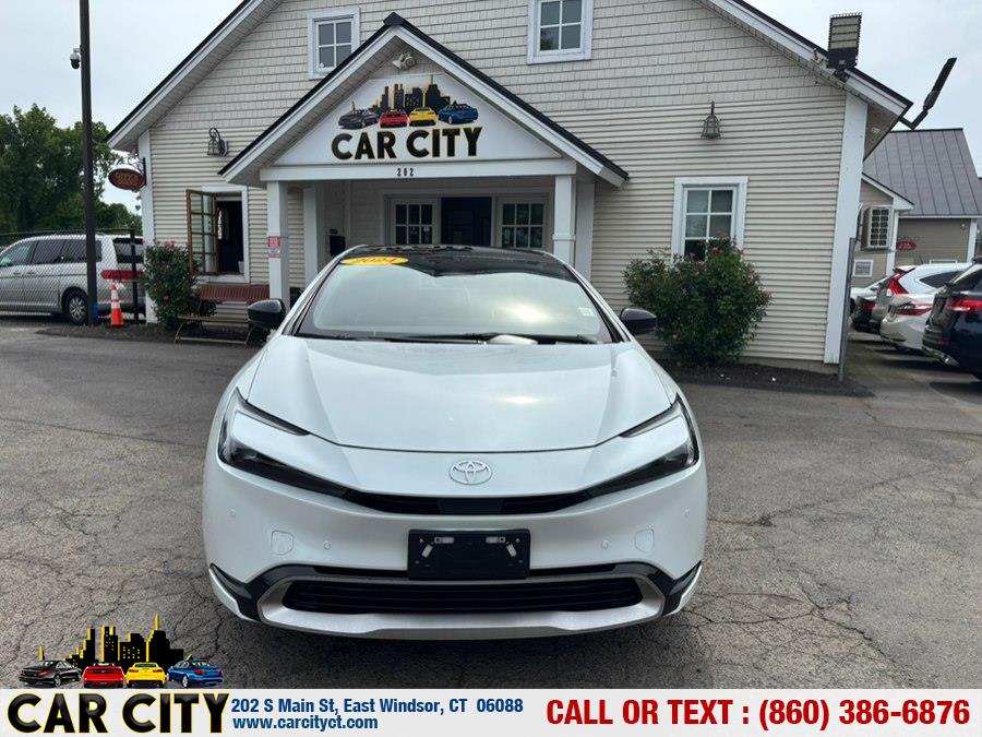 2024 Toyota Prius Prime XSE's photo