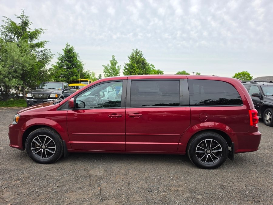 2015 Dodge Grand Caravan R/T's photo