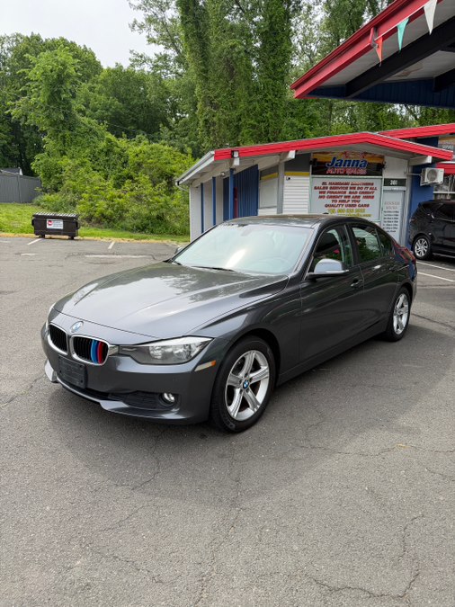 2014 BMW 3 Series 320i xDrive Sedan's photo