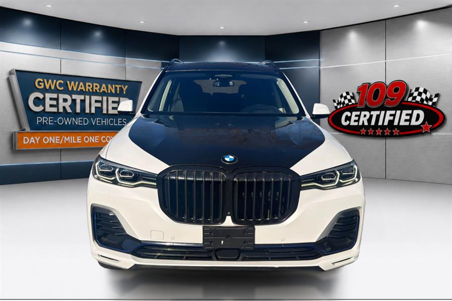 2022 BMW X7 xDrive40i's photo