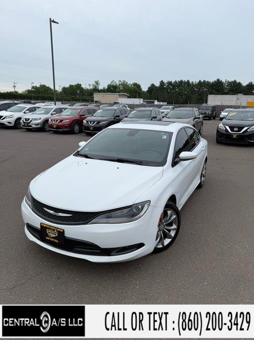 2015 Chrysler 200 S's photo