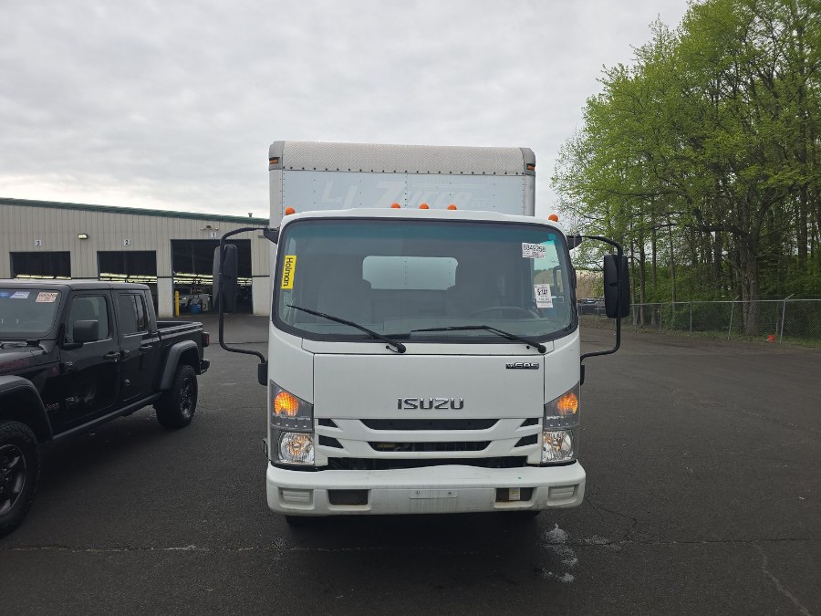 2018 Isuzu NPR's photo