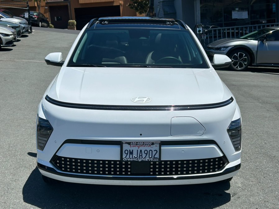2024 Hyundai Kona Electric Limited's photo