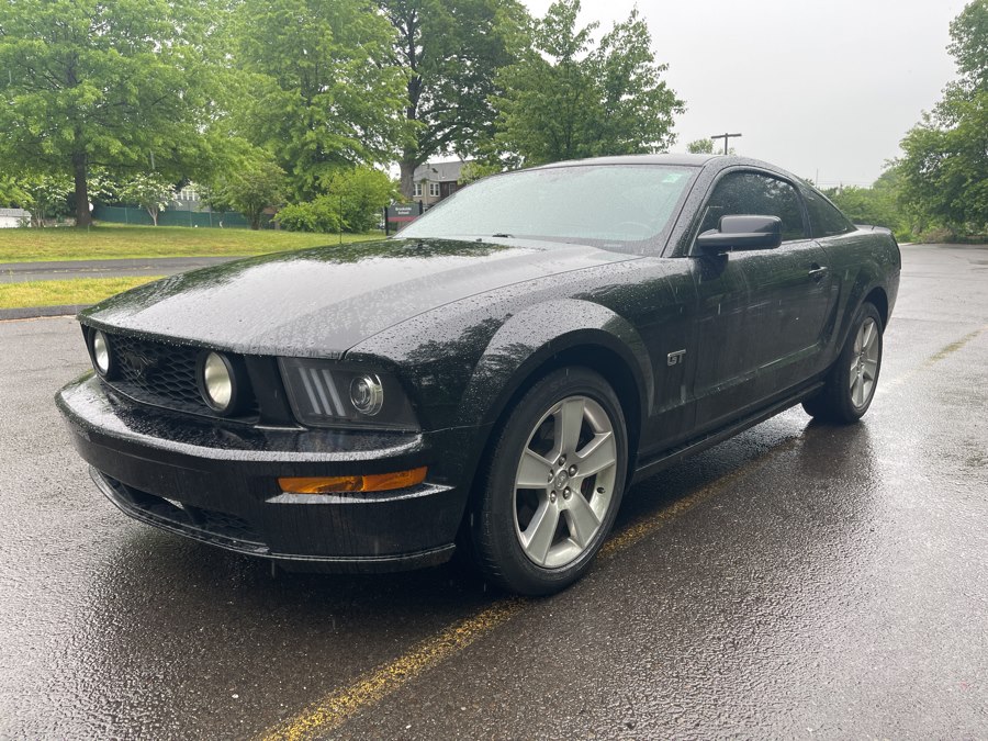 2005 Ford Mustang GT Deluxe's photo