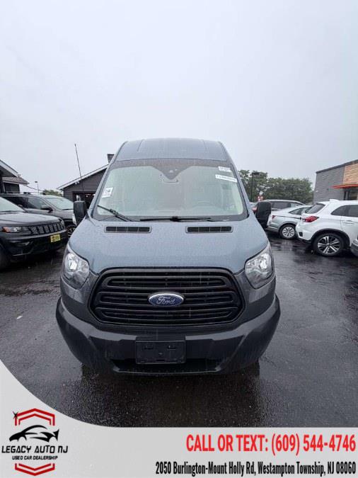 2019 Ford Transit's photo