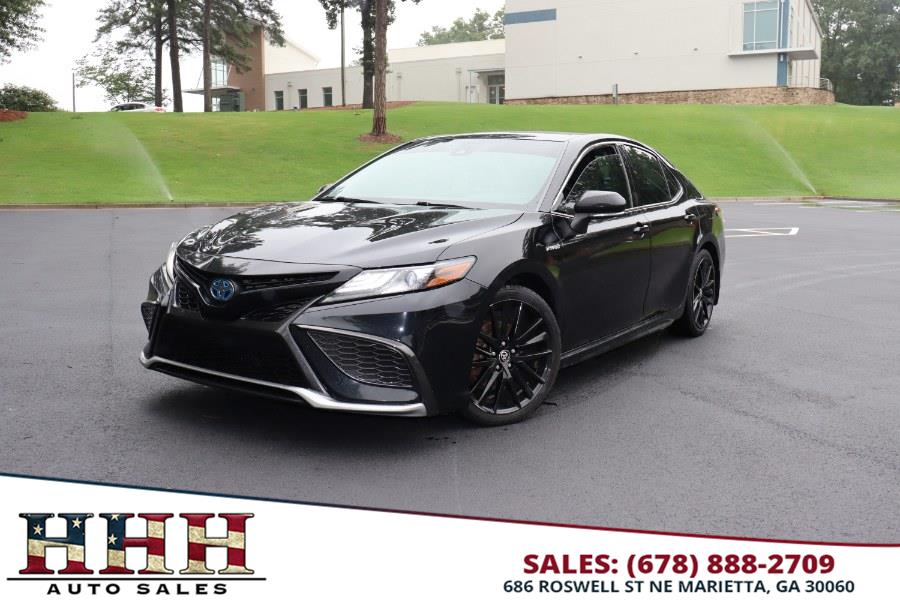 2021 Toyota Camry XSE Hybrid's photo
