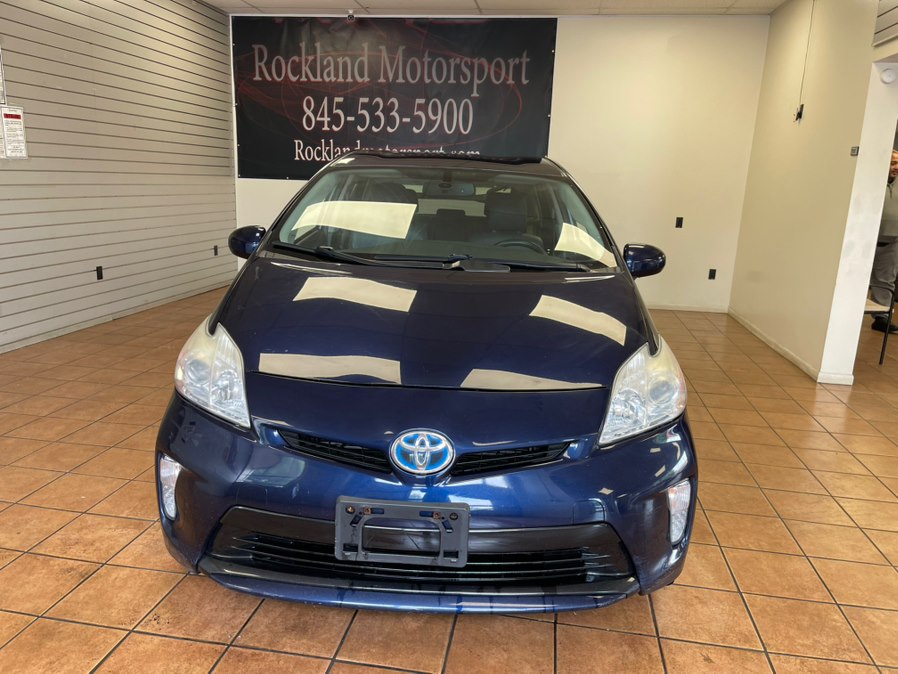 2014 Toyota Prius Four's photo