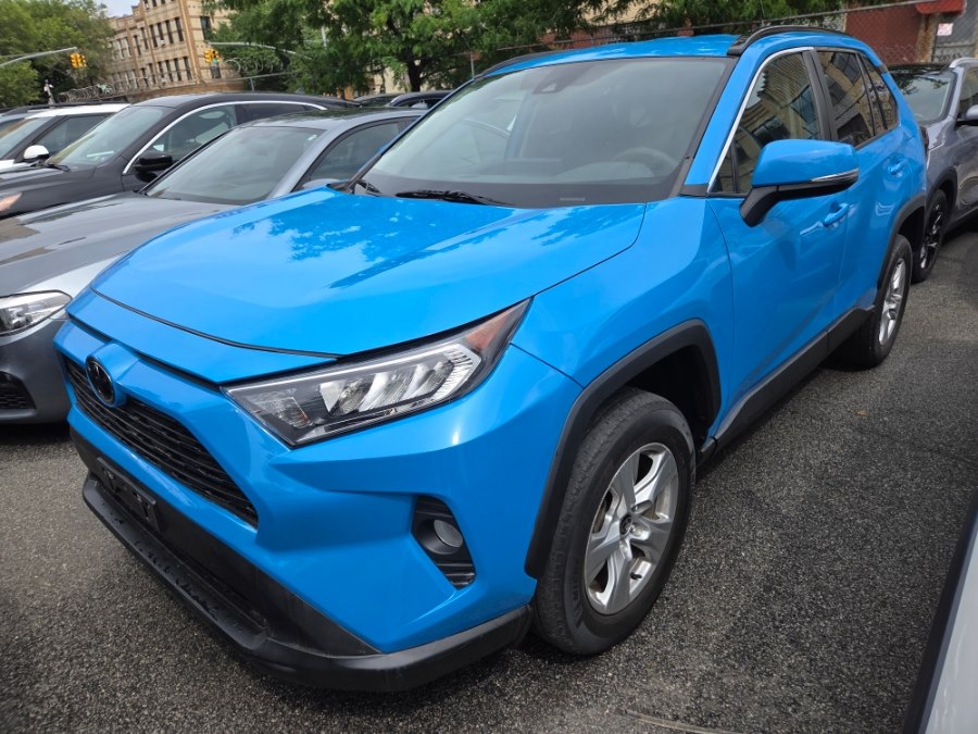 2021 Toyota RAV4 XLE AWD's photo