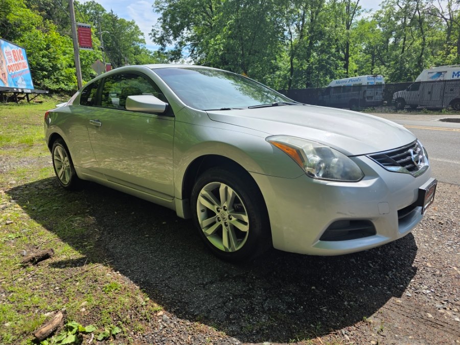 2013 Nissan Altima Coupe 2.5 S CVT's photo