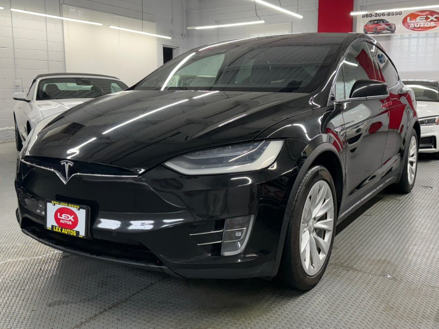 2019 Tesla Model X Long Range's photo