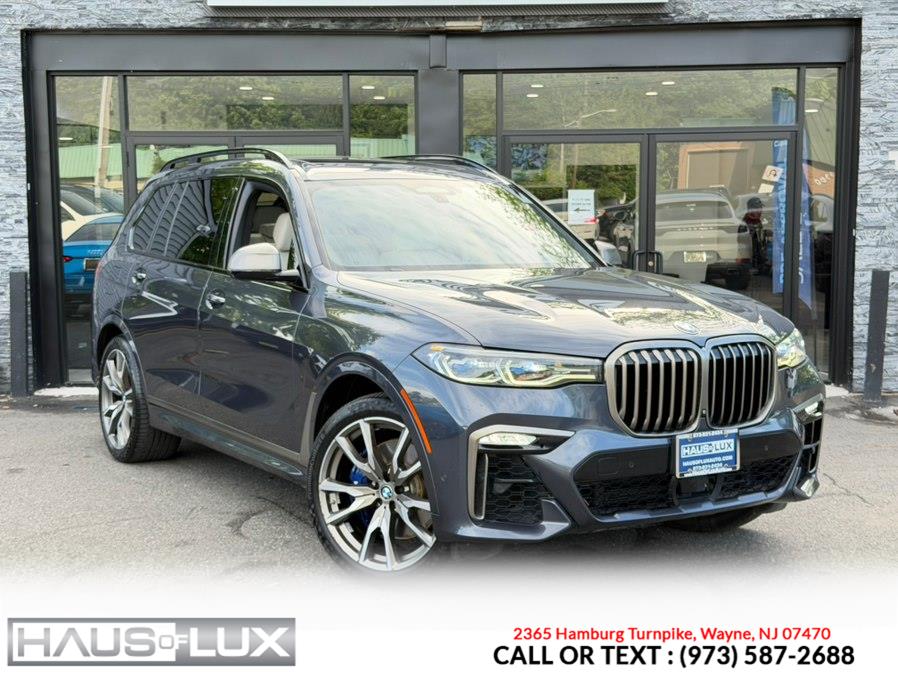 2020 BMW X7 M50i's photo