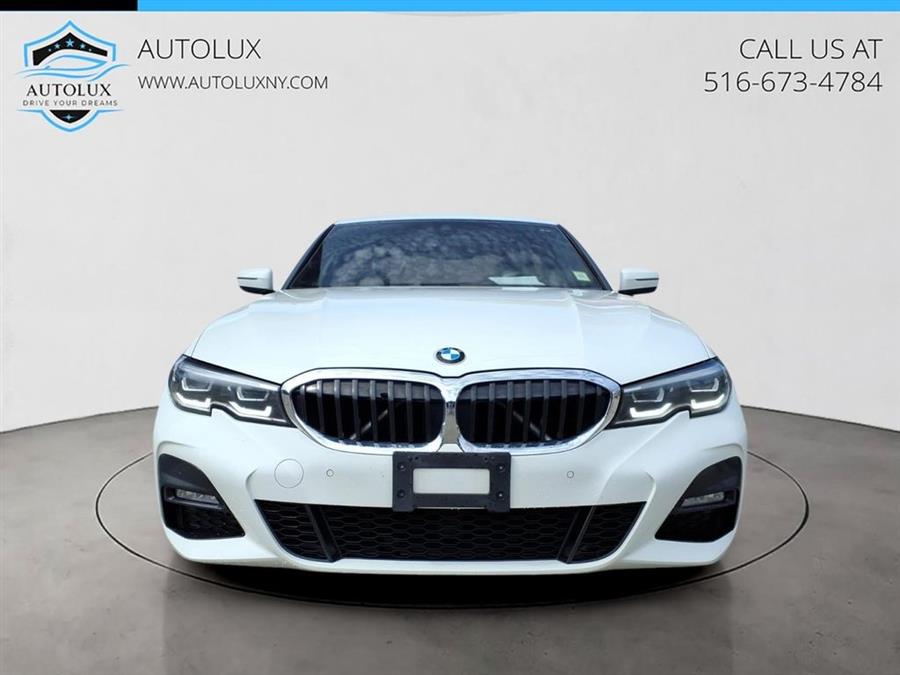 2019 BMW 3 Series 330i xDrive Sedan's photo
