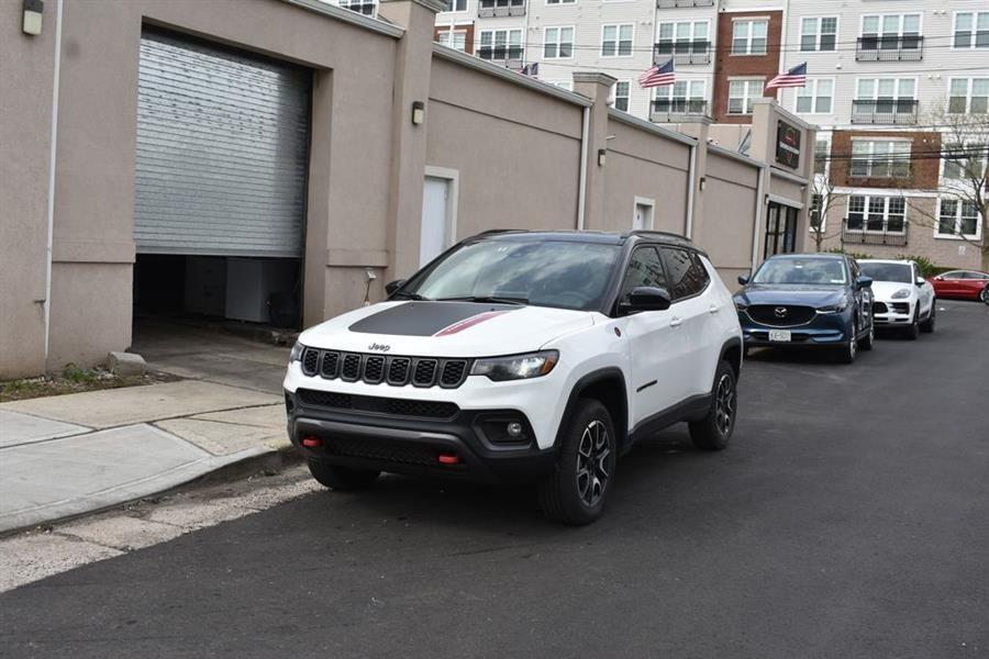 2025 Jeep Compass Trailhawk 4X4's photo