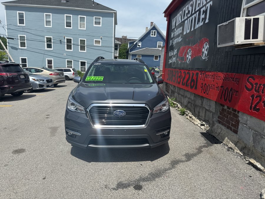 2019 Subaru Ascent Touring's photo