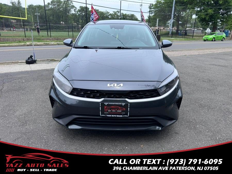 2024 Kia Forte LXS AT's photo