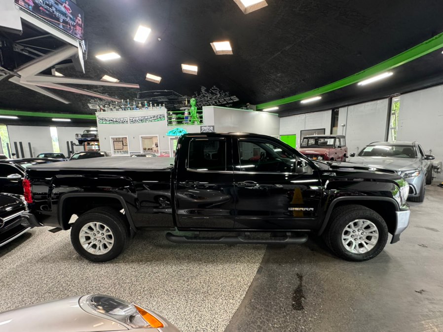 2017 GMC Sierra 4WD Double Cab Standard Box SLE's photo