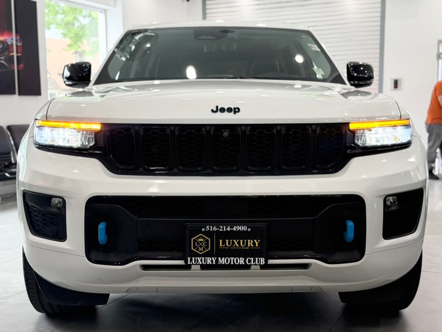 2023 Jeep Grand Cherokee 30th Anniversary 4xe 4x4's photo