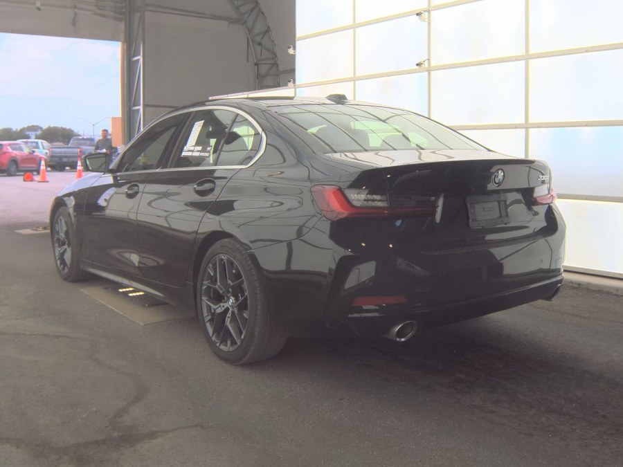 2025 BMW 3 Series's photo