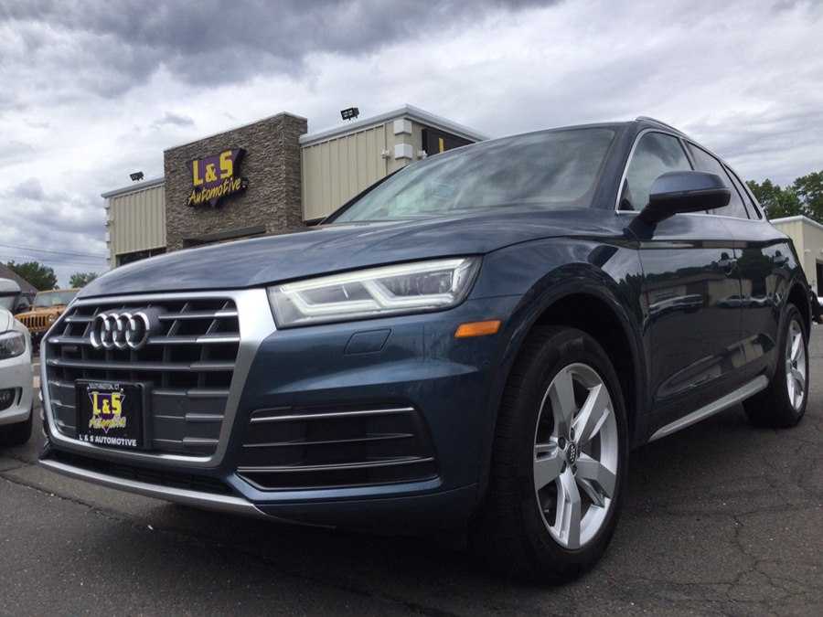2018 Audi Q5 2.0T quattro S tronic Premium Plus's photo
