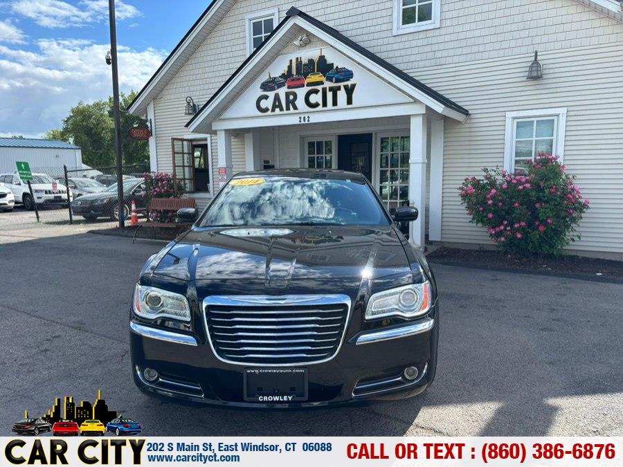 2014 Chrysler 300's photo