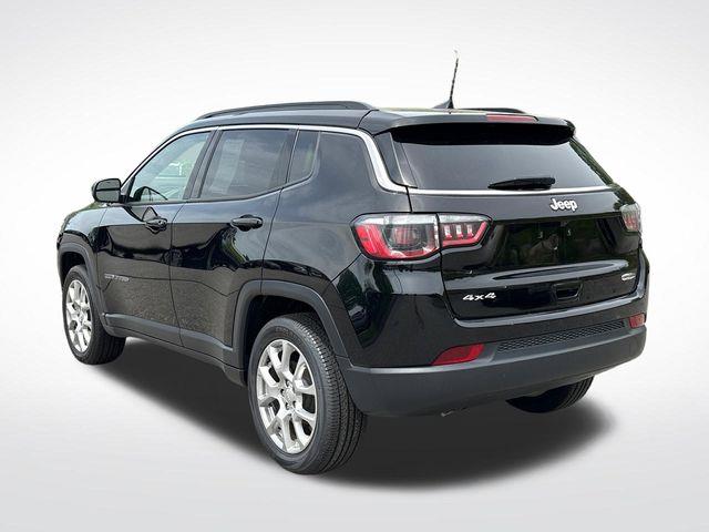 2023 Jeep Compass Latitude Lux 4X4's photo