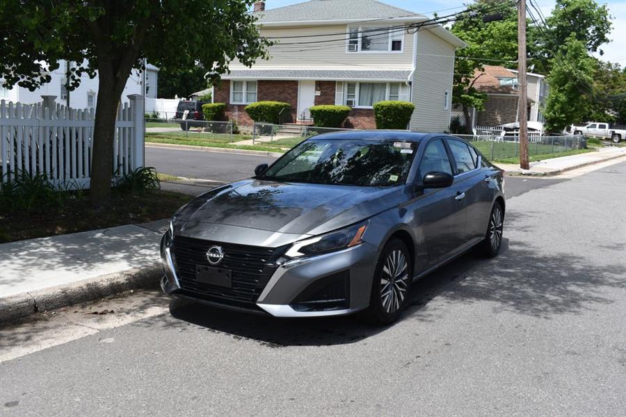 2025 Nissan Altima 2.5 SV's photo