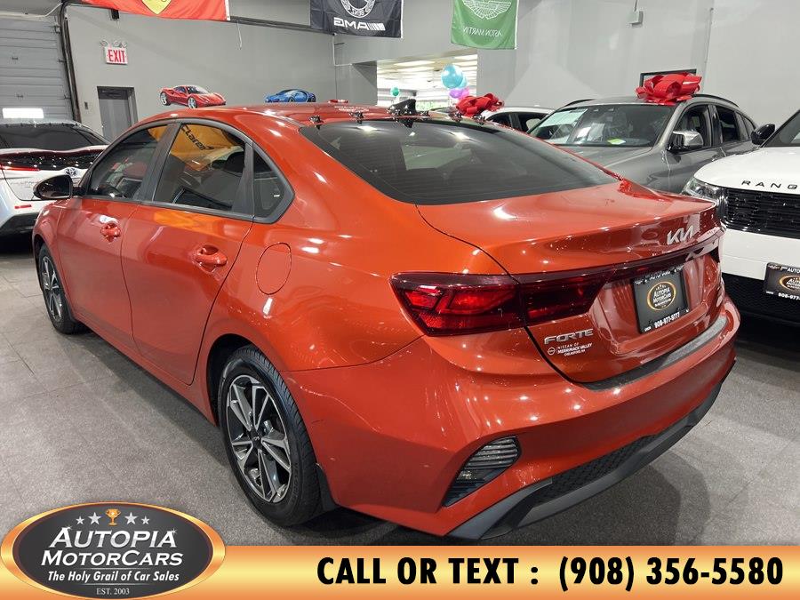 2023 Kia Forte LXS AT's photo