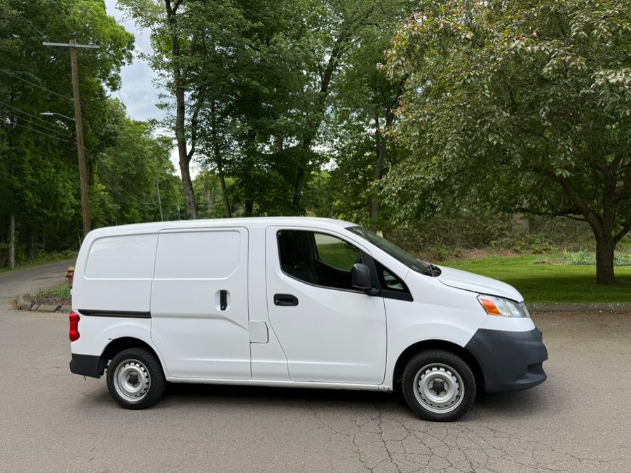 2019 Nissan NV200 S's photo