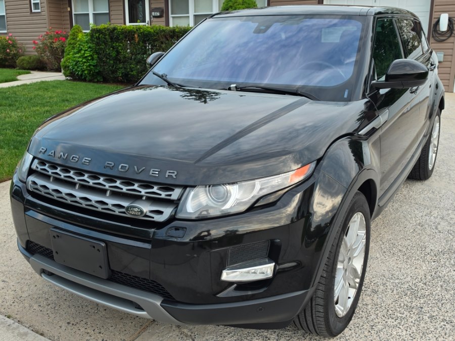 2015 Land Rover Range Rover Evoque Pure Plus 5 Door's photo