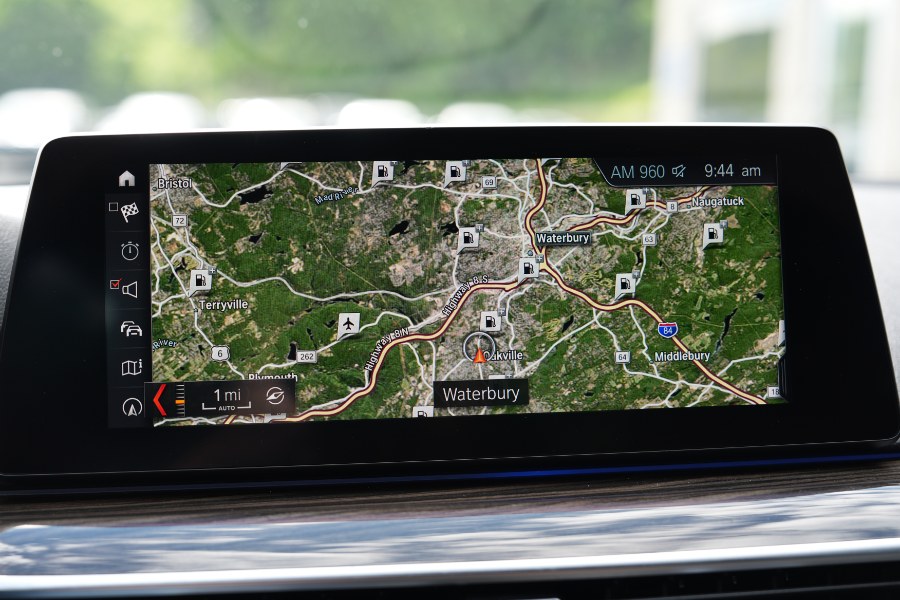 2019 BMW 5 Series 530i xDrive Sedan's photo
