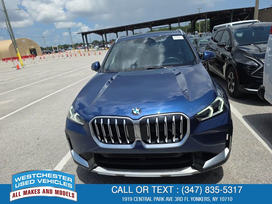 2025 BMW X1's photo