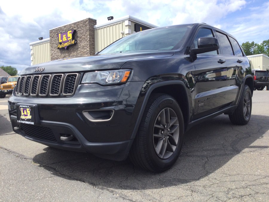 2016 Jeep Grand Cherokee Laredo 75th Anniversary Edition 4WD's photo